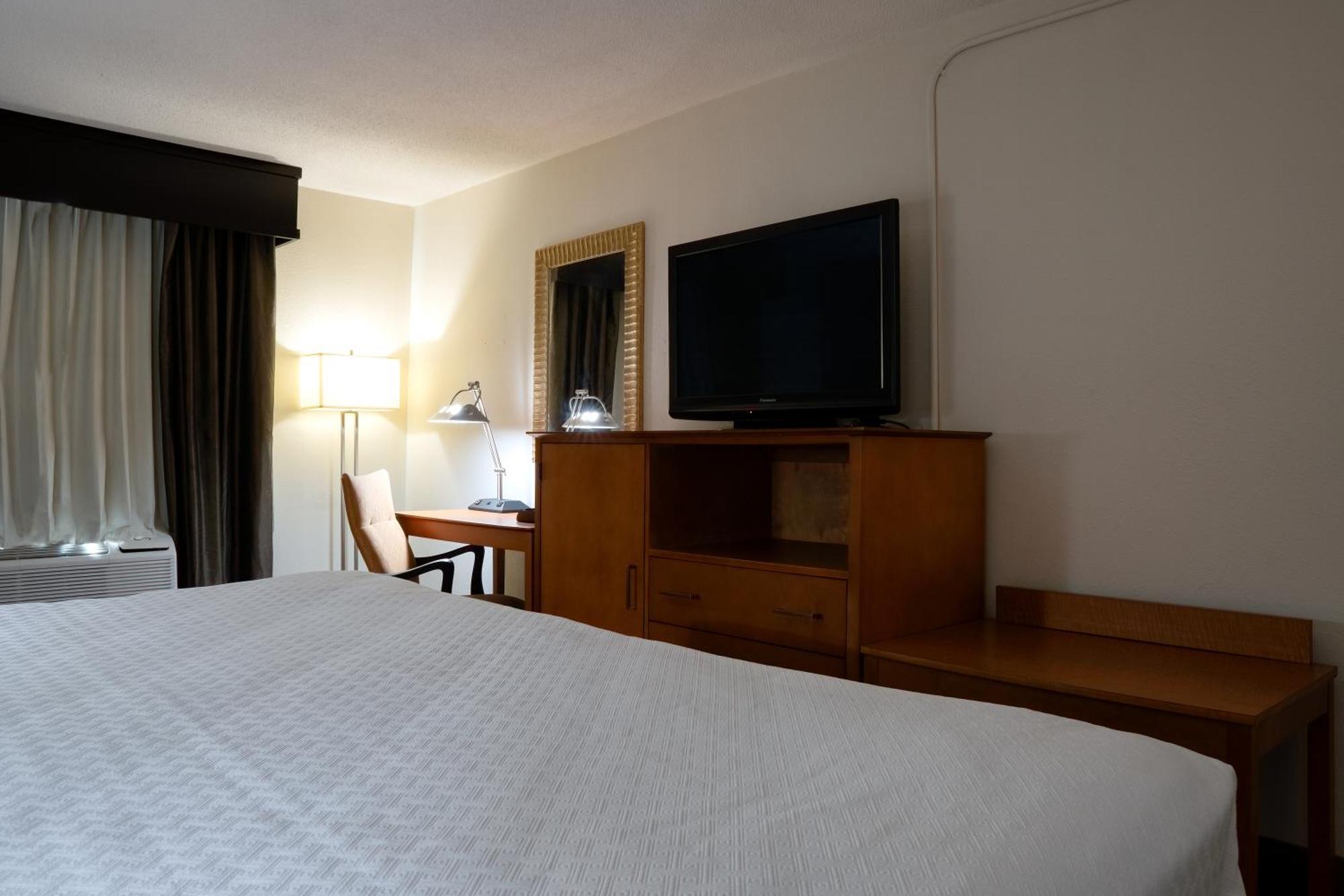American Inn & Suites Ferndale Bagian luar foto